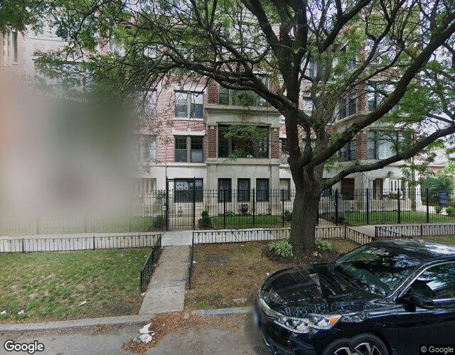 924 E Hyde Park Blvd, Chicago